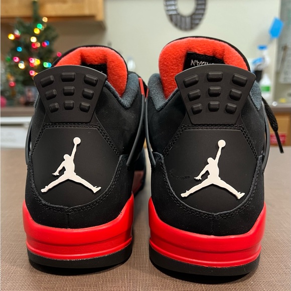 Men’s Air Jordan 4 Retro Red Thunder. Size 9.5. Brand New. Never Worn. - Picture 5 of 8